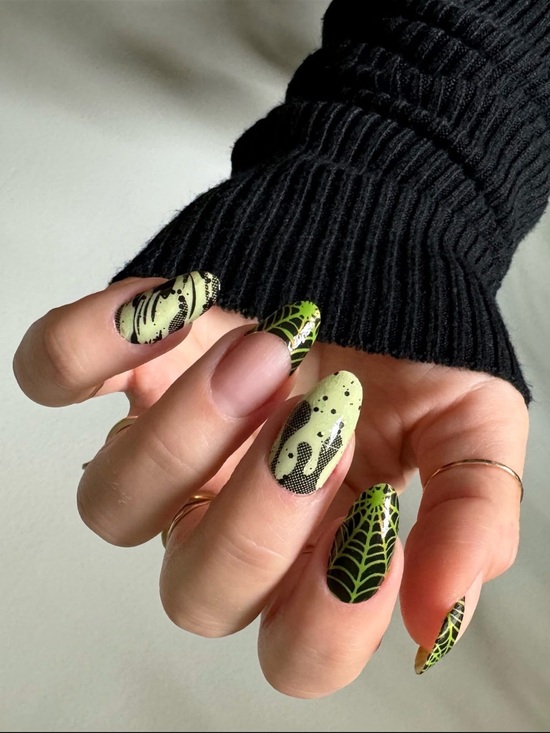 Color Street Other - Color Street Mixed Mani Set: A Ghoulish Gathering | Halloween Orange Spiderweb